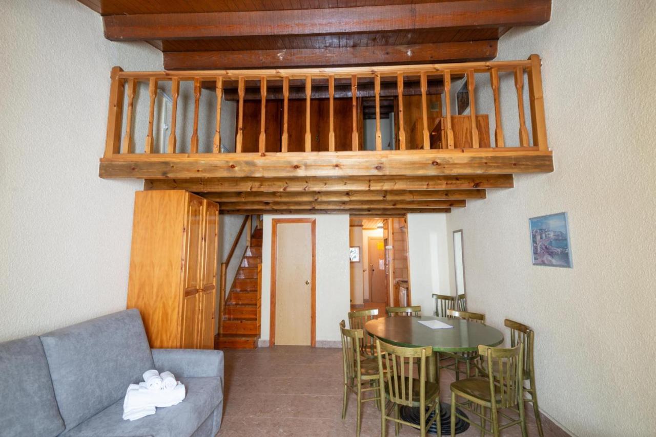 Apartamento Mikka Frontera Blanca *